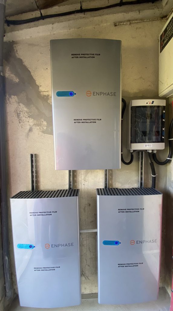3 batteries Enphase 5P de 5kWh - La Ville du Bois (91)