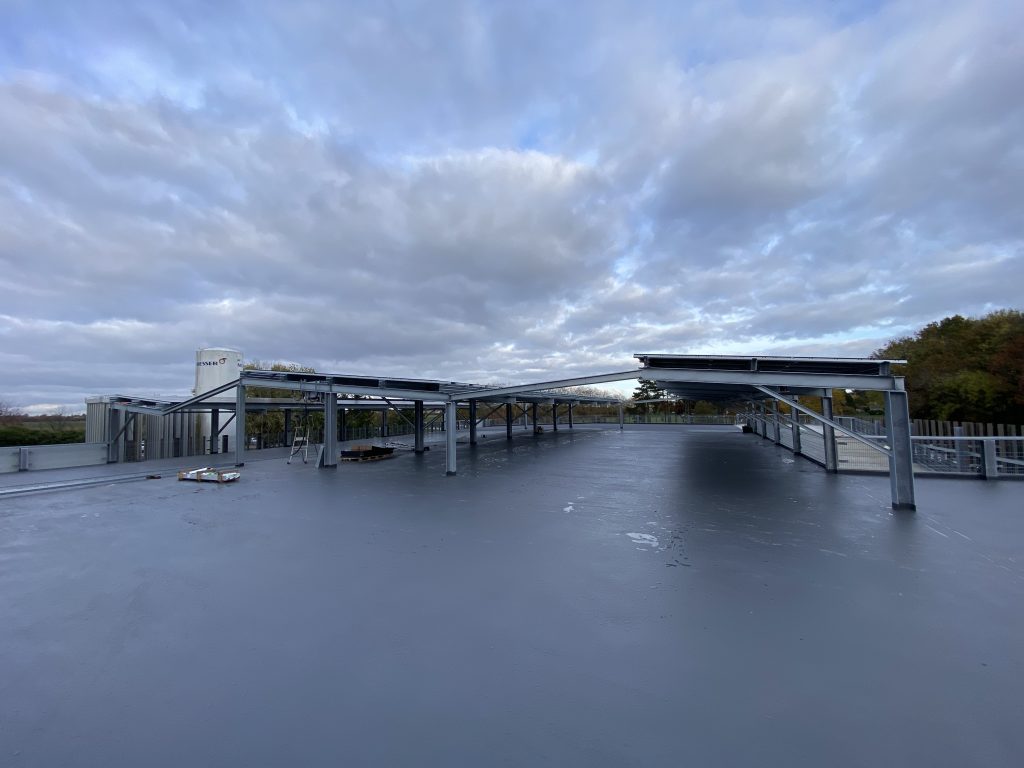 3 ombrières - 130kWc - 286 panneaux - Site DATA4 - Nozay (91)