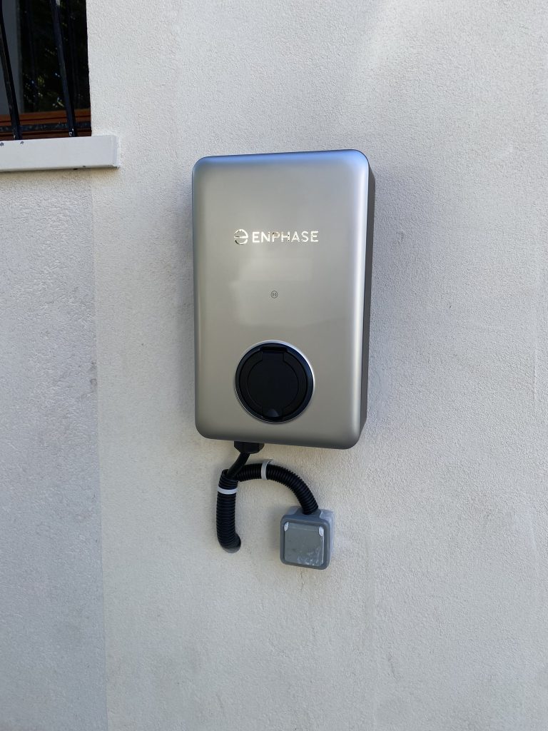 GIBSOL - Borne de recharge Enphase - Palaiseau (91)